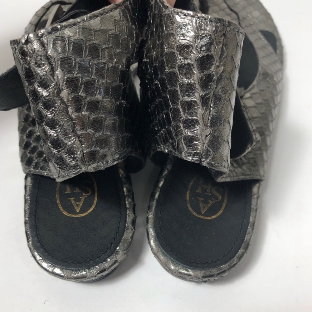 Ash Silver Strappy Sandals with Snake-Embossed Design - Picture 5 of 8
